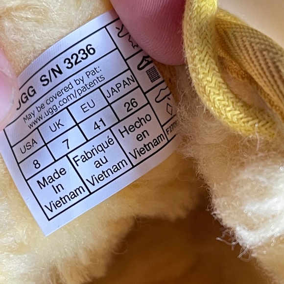 UGG Neumel Boot Canary - Picture 4 of 6